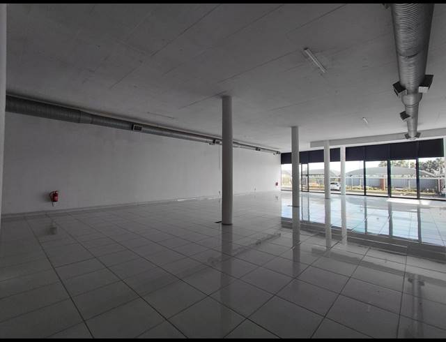 403M² SHOWROOM TO LET IN LONEHILL